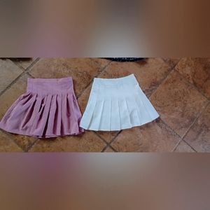 Pleated skirt